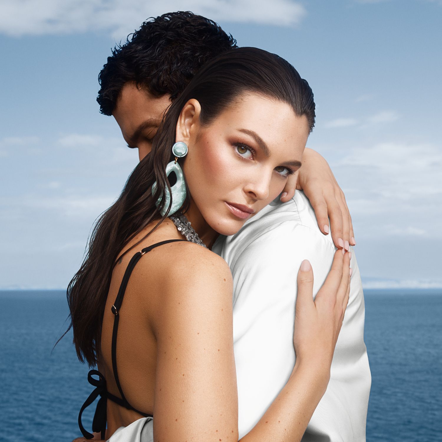 Discover The Summer Glow Look​