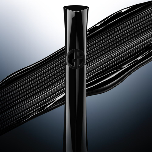 Mascara Vertigo Drama noir d'Armani Beauty a la texture riche pour des cils rehausses et definis