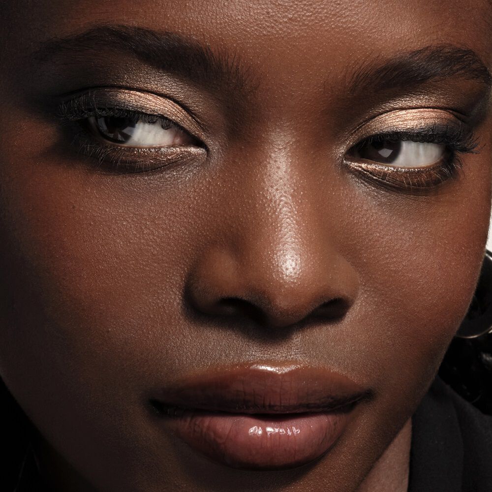 Eye Tint long-lasting liquid eyeshadow