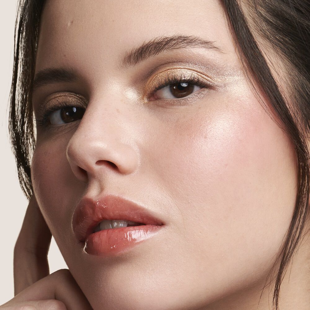 Eye Tint long-lasting liquid eyeshadow